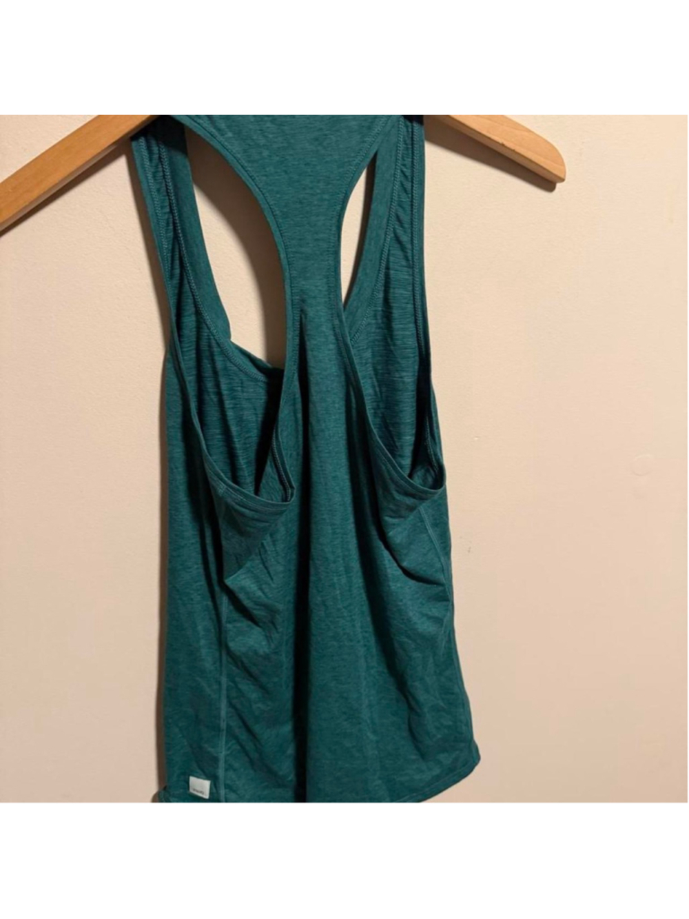 Vuori Lux Performance Tank Raceback in Jade Green Heathered- Size Small - Picture 4 of 4